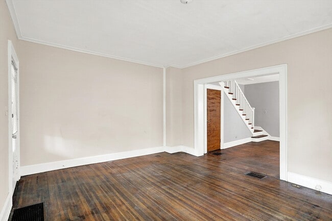 Foto del edificio - 626 N Riley Ave