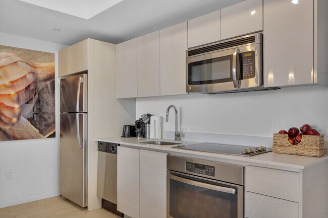 Foto del edificio - 2602 E Hallandale Beach Blvd