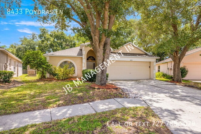 Building Photo - 8433 Poydras Ln