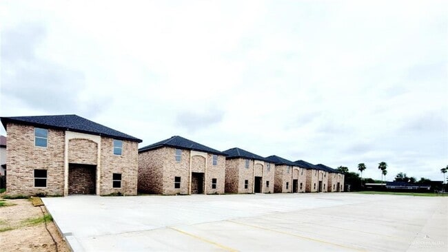 Building Photo - 1105 W Kennedy St