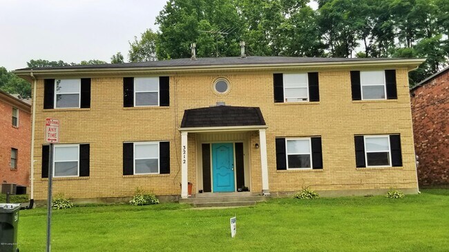Foto del edificio - 3212 Springfield Dr