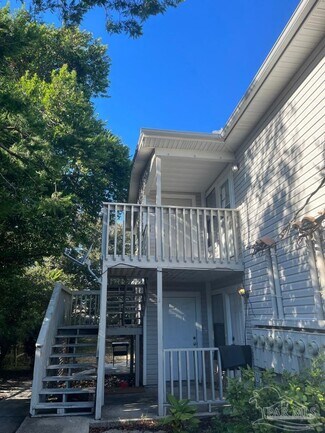 Building Photo - 3202 Redwood Ln