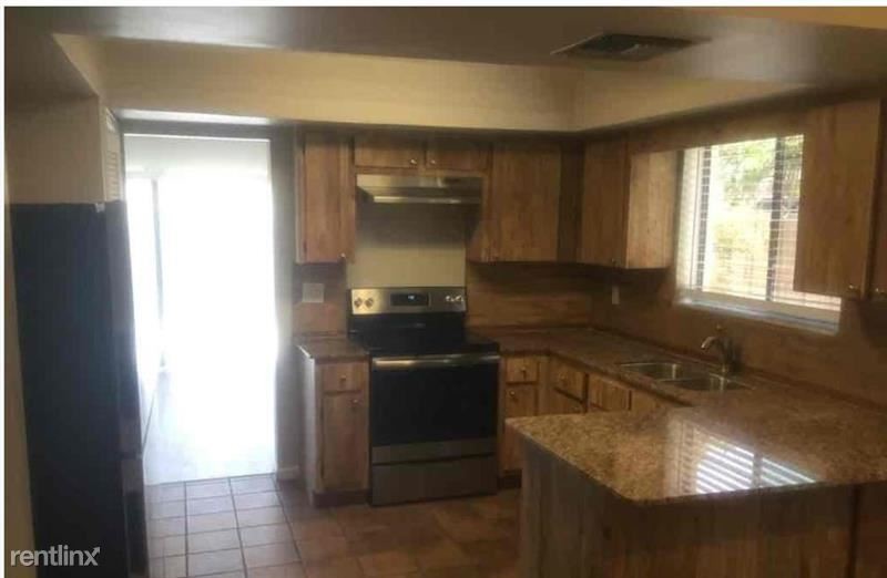 Building Photo - 3 br, 2 bath House - 4840 NW 73rd Ave