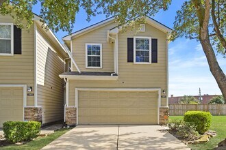 Building Photo - 15875 Misty Loch Ln