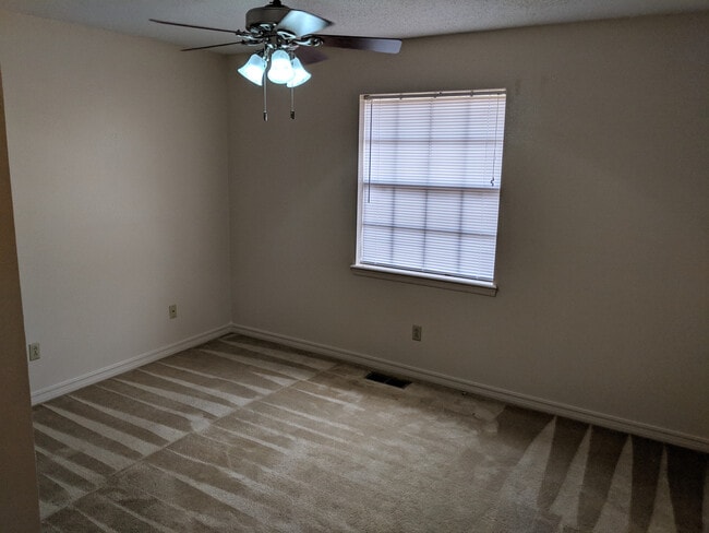 Building Photo - View Lake Dardanelle from Your Back Deck