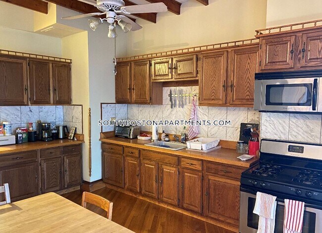 Foto del edificio - 761 E 7th St
