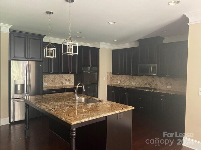 Building Photo - 13021 Pumpkin Way Dr