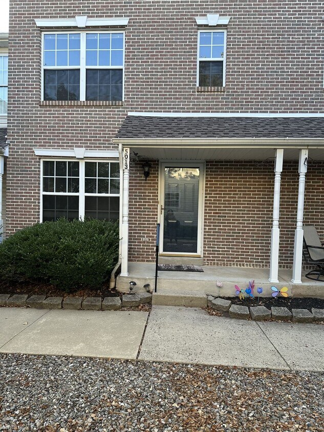 Primary Photo - 2 br, 1.5 bath Townhome - 5013 Brookwood Ct