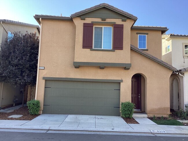 Foto del edificio - 6319 E Creek View Ln
