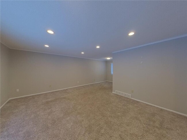 Foto del edificio - 13101 Thomas Ave