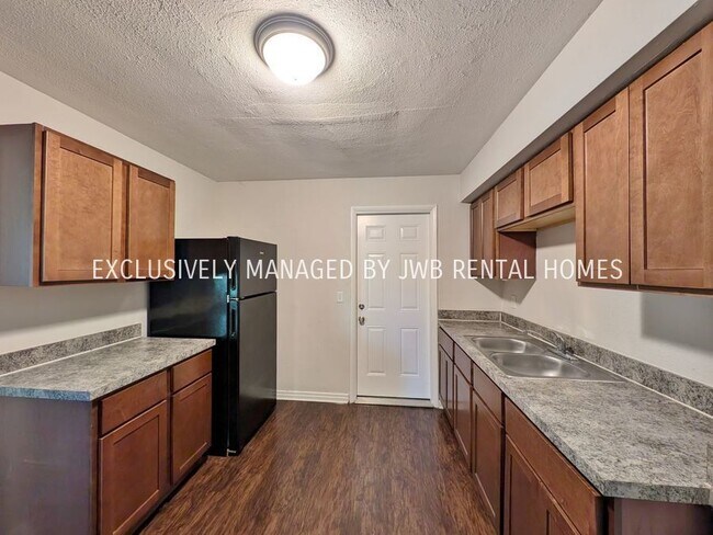 Foto del edificio - 6354 Wilson Blvd