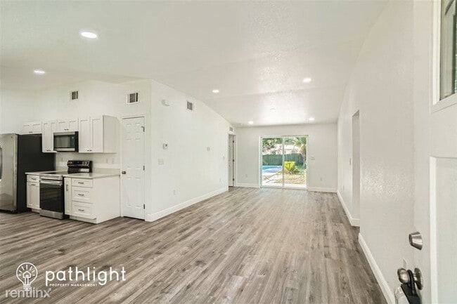 Building Photo - 4 br, 2 bath House - 2625 Nova Drive UNIT