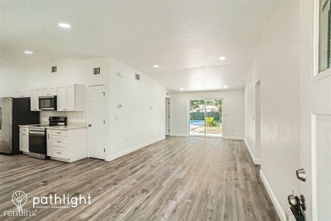 Foto del edificio - 4 br, 2 bath House - 2625 Nova Drive UNIT