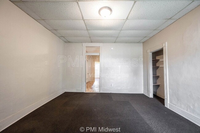 Building Photo - 632 S State St