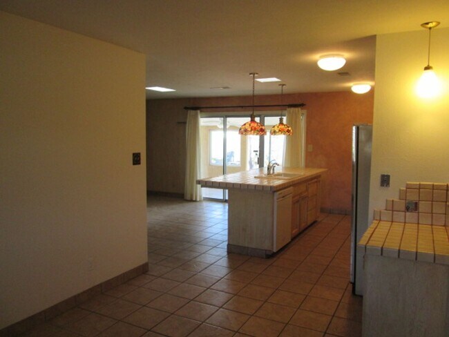 Building Photo - Coming Soon In The NE Heights!