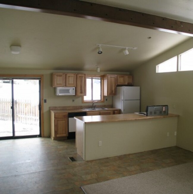 Foto del edificio - 3 Bedroom, 2 Bath Home in French Creek!  N...