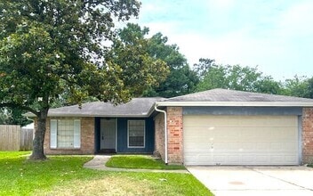 Building Photo - 23107 Summergate Dr