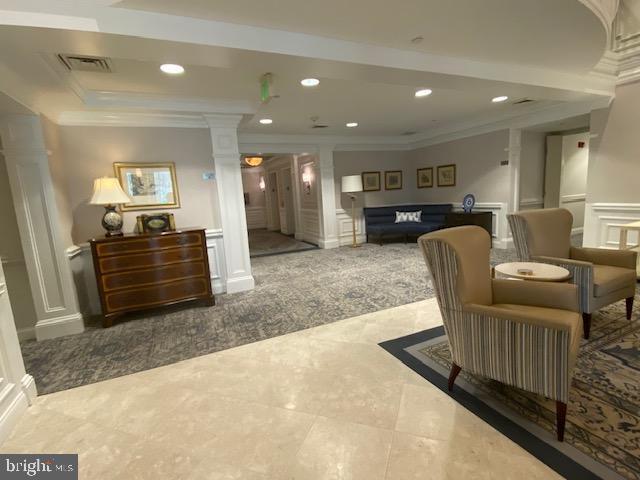 Foto del edificio - 12251 Roundwood Rd