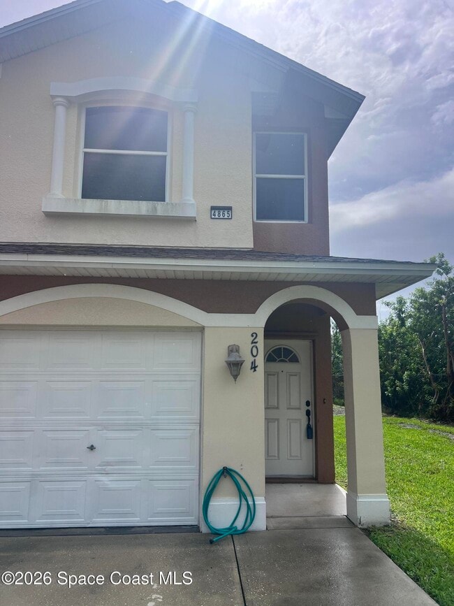Building Photo - 4865 Revenna Ct