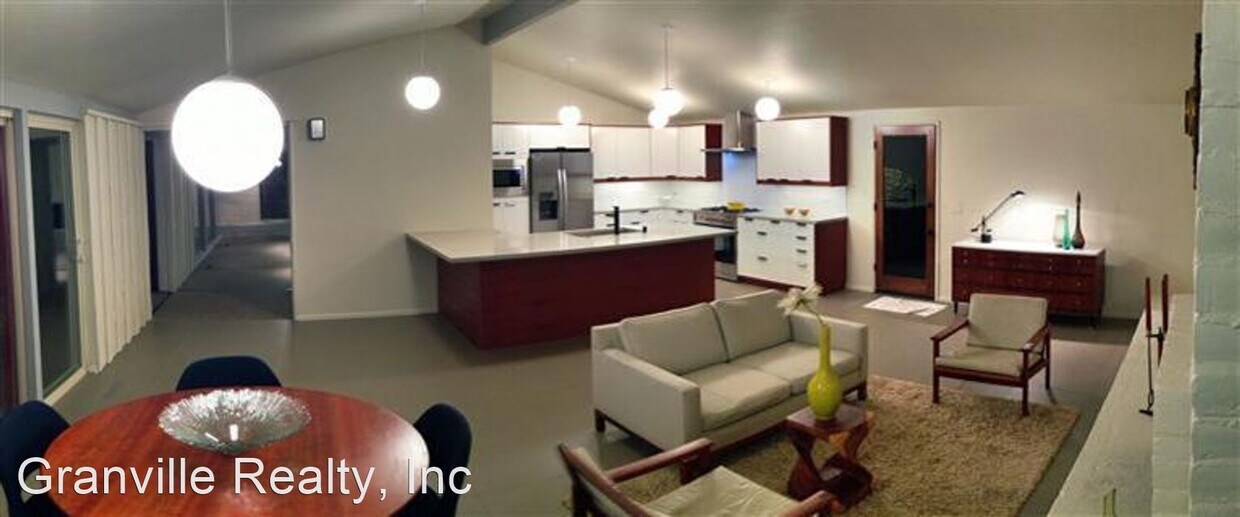 Primary Photo - 3 br, 2.5 bath House - 2470 W San Jose Avenue