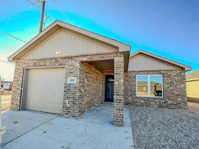 Foto principal - 2405 N Ave N