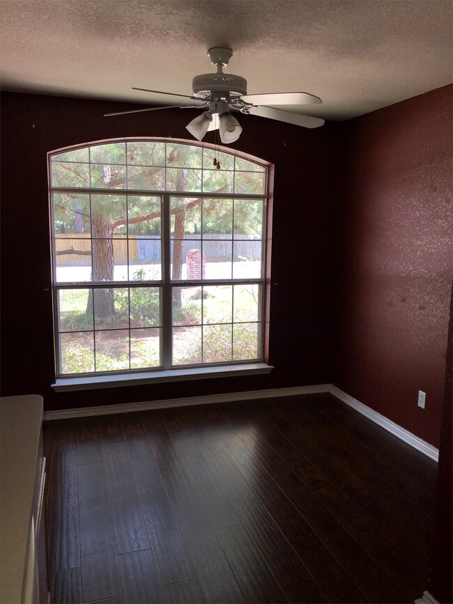 Foto del edificio - 15338 Country Acres Dr