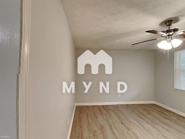 Building Photo - 3 br, 1.5 bath House - 6150 Lullwater Dr