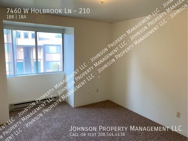 Foto del edificio - 7460 W Holbrook Ln