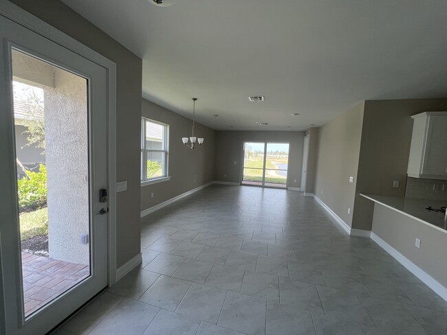 Foto del edificio - 1079 Rolling Brook Ln