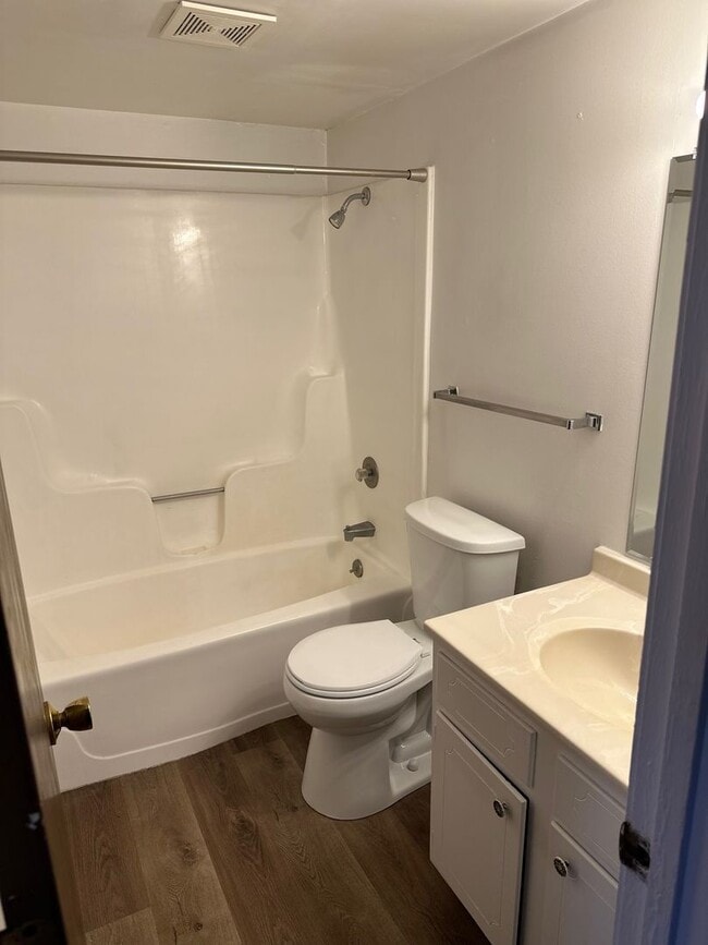 Interior Photo - Stadium Apartments