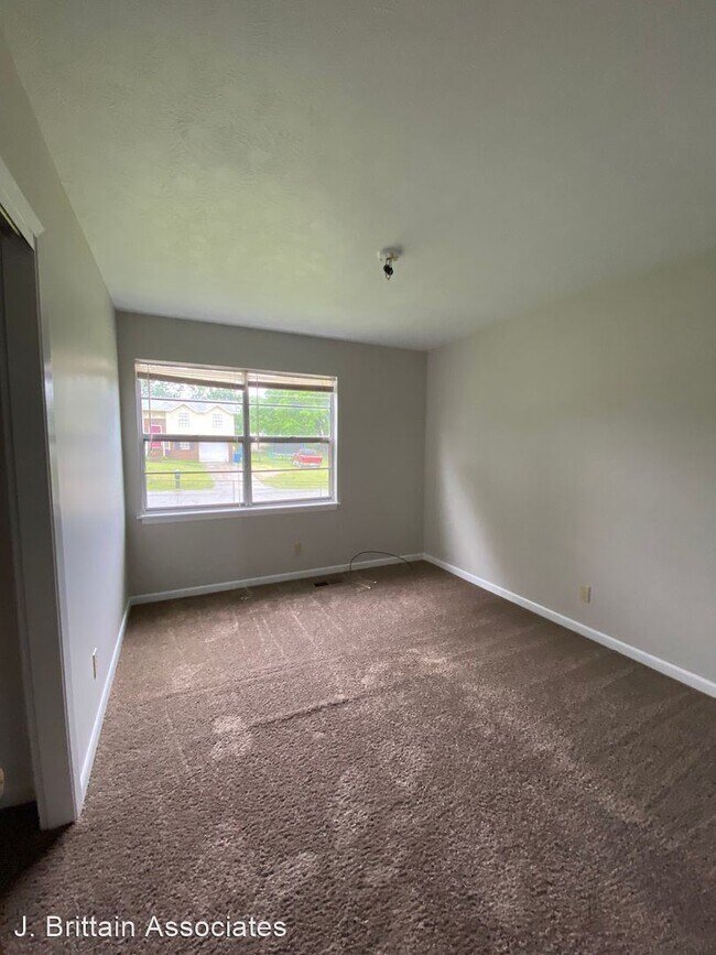 Building Photo - 3 br, 2 bath House - 1440 Taylors Chapel Road