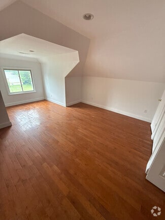 Building Photo - 106 W Camden Ave