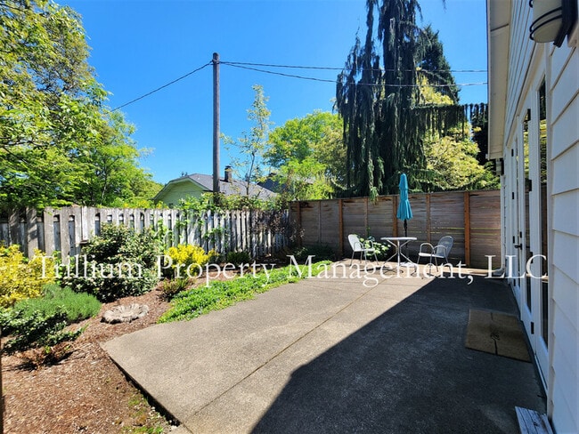 Building Photo - 5210 SE 48th Av