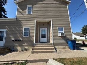 Building Photo - 80 Williams