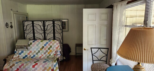 Foto del edificio - 3510 Woodland St