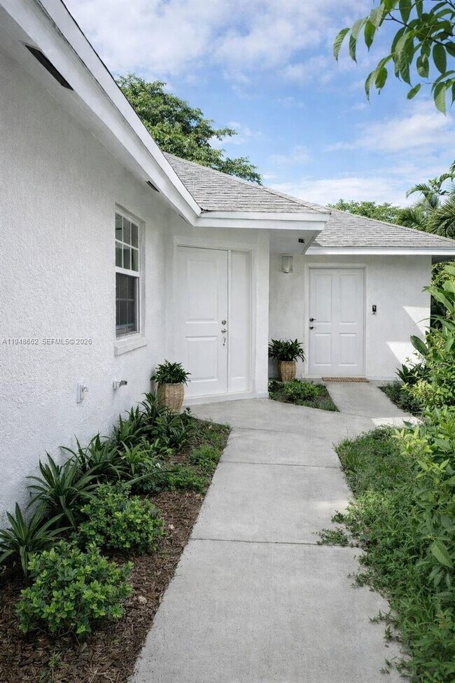 Foto del edificio - 165 SW 5th Ct