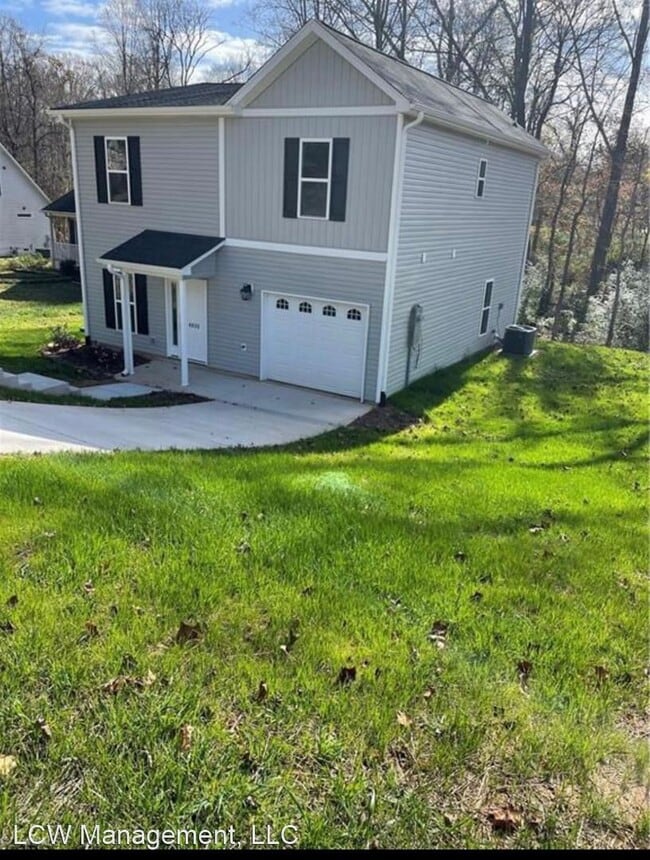 Building Photo - 4 br, 2.5 bath House - 4830 Tiffany Avenue