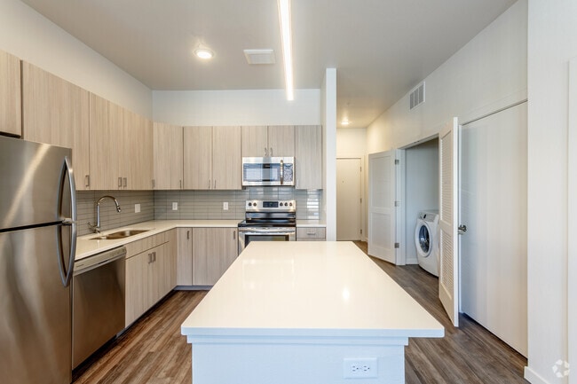 3BR, 2BA - Roadmaster - Railway Flats Apartments