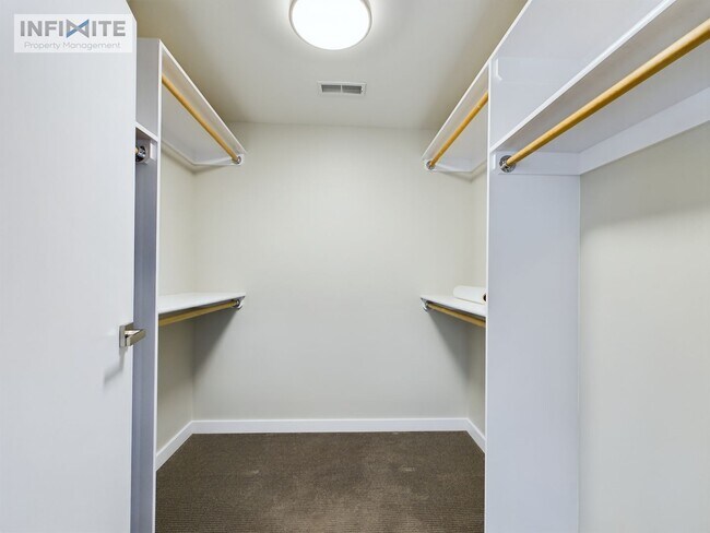 Foto del edificio - 3rd Floor Beauty!