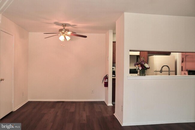 Building Photo - 1301 Woodhollow Dr