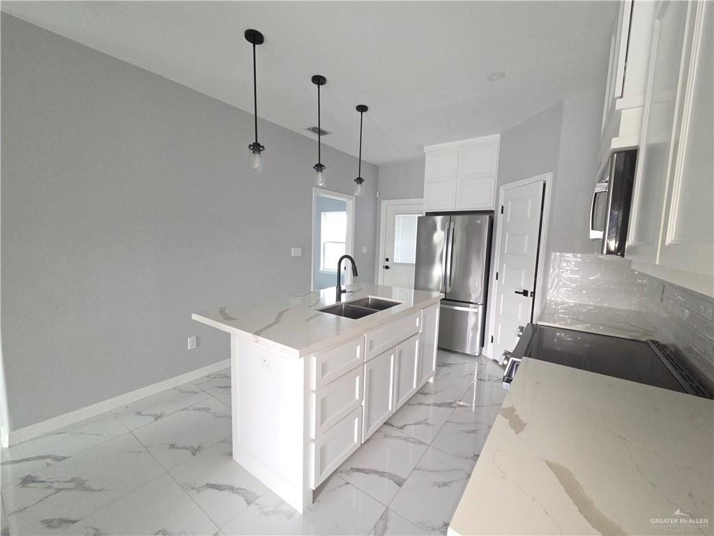 Building Photo - 609 E Interstate Hwy 2