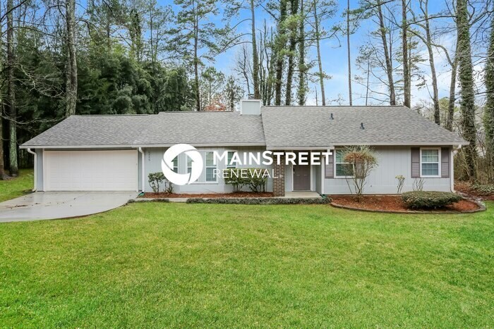 3 Bedroom Pet-Friendly Home in Lithonia, GA with Main Street Renewal - 3 Bedroom Pet-Friendly Home in Lithonia, GA with Main Street Renewal