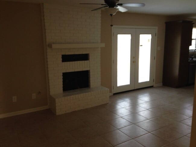 Building Photo - Nicely Remodeled 3 Bedroom 2 Bath Home in West Little Rock
