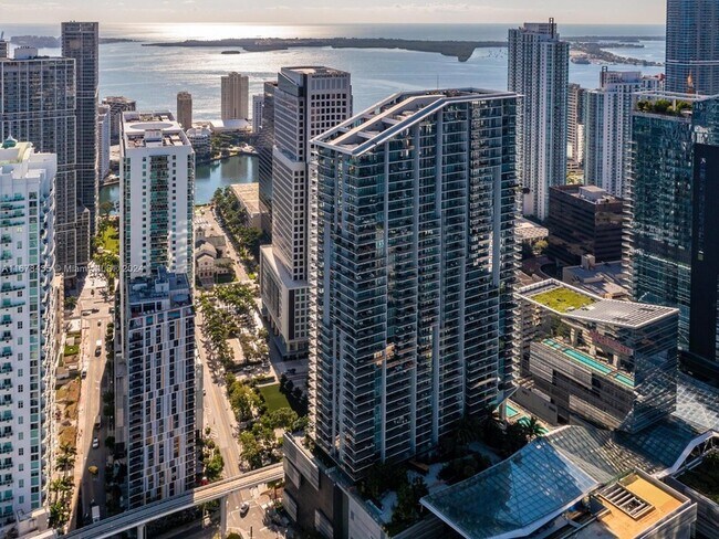 Building Photo - 68 SE 6th St