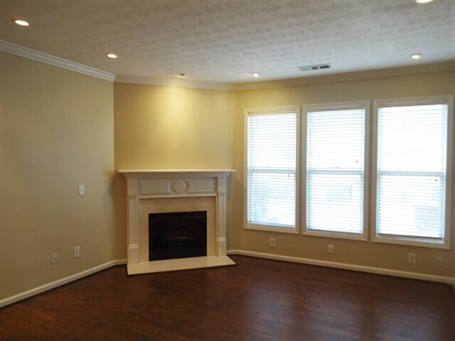 Building Photo - 3922 Abernathy Farm  Way