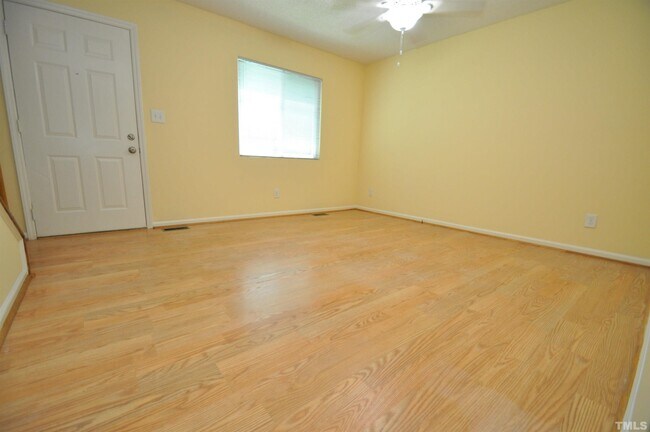 Building Photo - 6200 Deerwood Pl