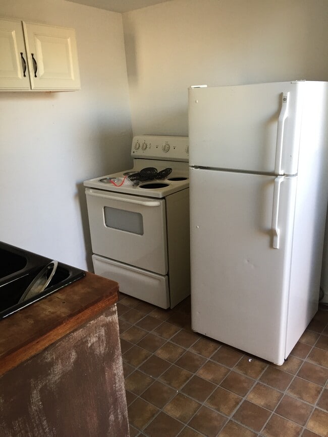 Kitchen - 207 N 6th St