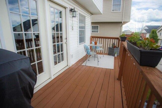 Building Photo - Available Aug 5th , 2026!!