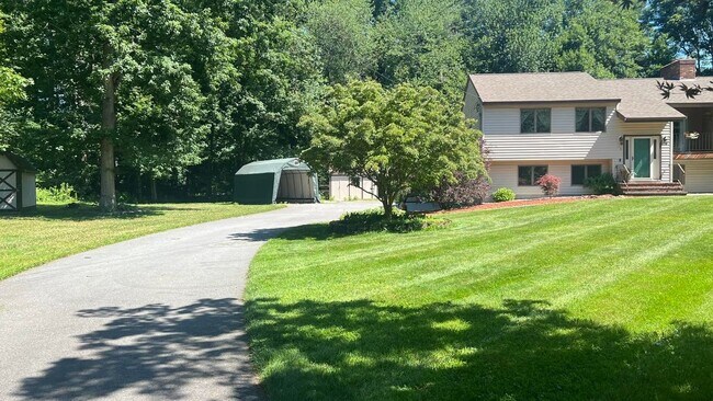 Building Photo - 3 Shady Ln