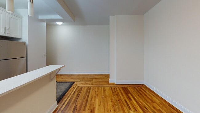 Building Photo - 403 Audubon Ave